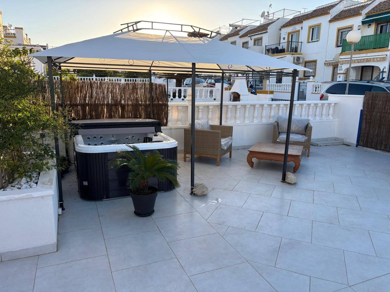 Bungalow de 3 habitaciones en La Florida en alquiler con piscina - 1.500 € (Ref: 9611707)