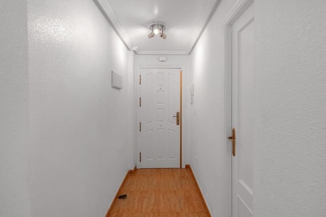 Apartamento de 2 habitaciones en Playa Flamenca, Orihuela en venta con piscina - 177.500 € (Ref: 9616049)