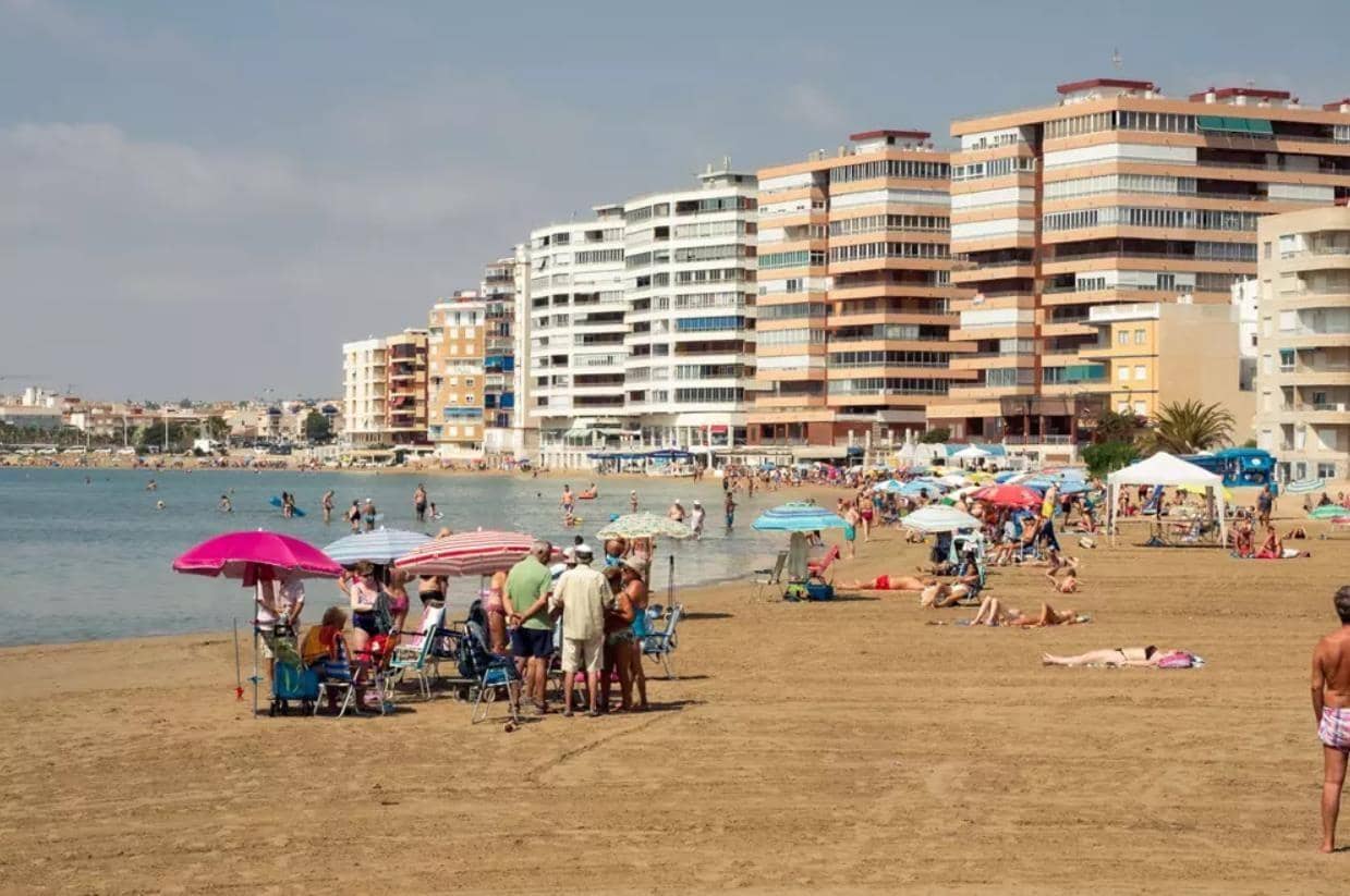 2 soverom Leilighet til salgs i Torrevieja med svømmebasseng - € 139 990 (Ref: 9622418)