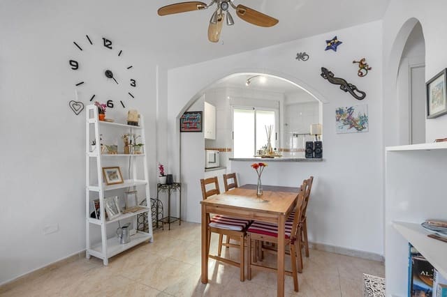 2 makuuhuone Rivitalo myytävänä paikassa Playa Flamenca, Orihuela mukana uima-altaan - 149 000 € (Ref: 9622419)