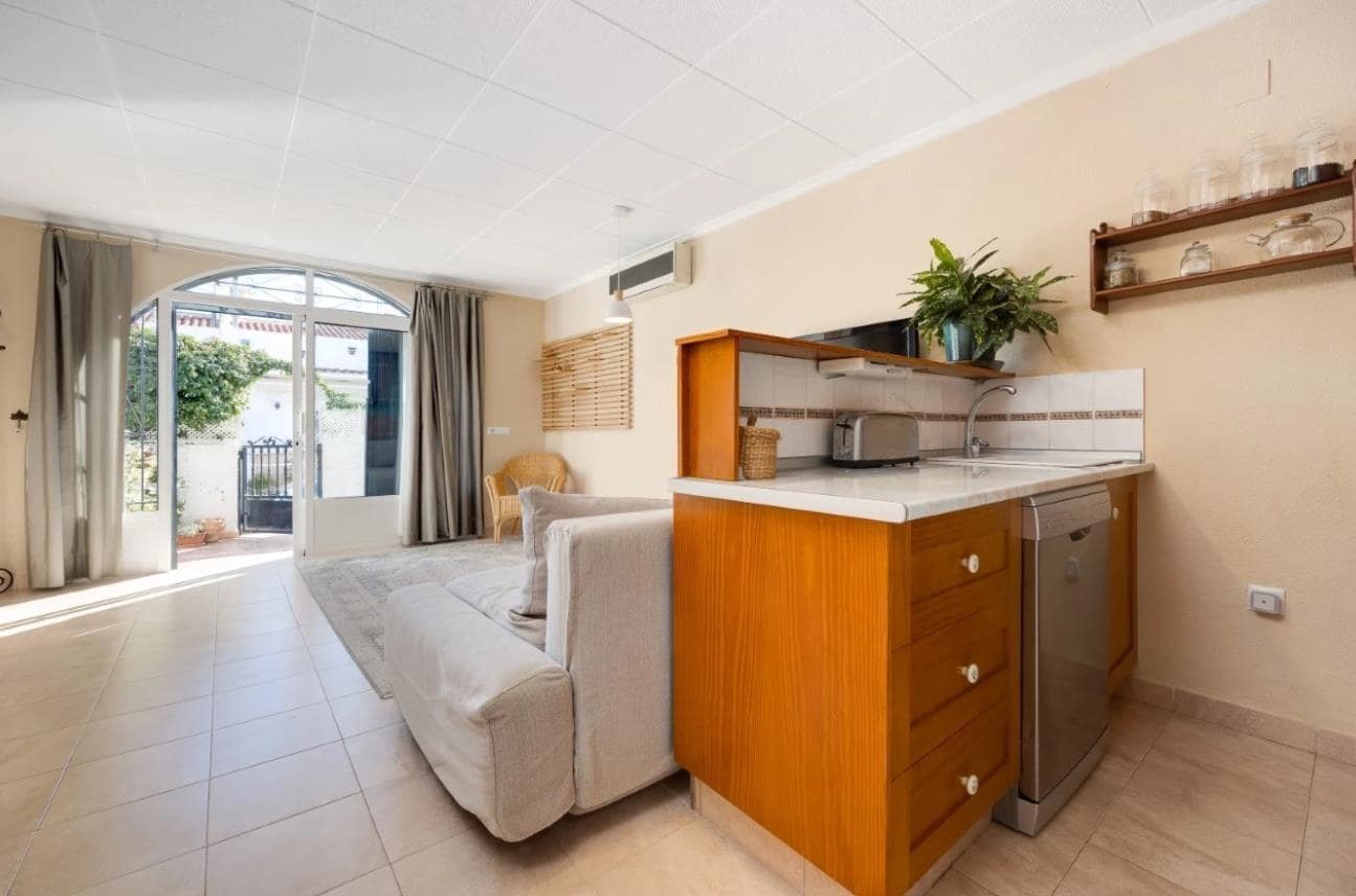 1 bedroom Bungalow for sale in Torrevieja - € 89,000 (Ref: 9625897)