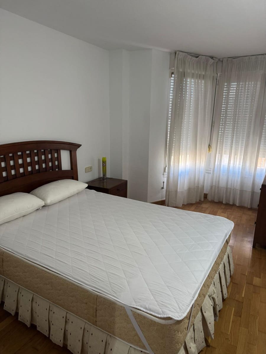 4 soverom Leilighet til salgs i Torrevieja med garasje - € 250 000 (Ref: 9627791)