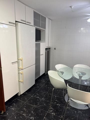 4 chambre Appartement à vendre à Centro - Muelle Pesquero, Torrevieja avec garage - 265 000 € (Ref: 9648378)