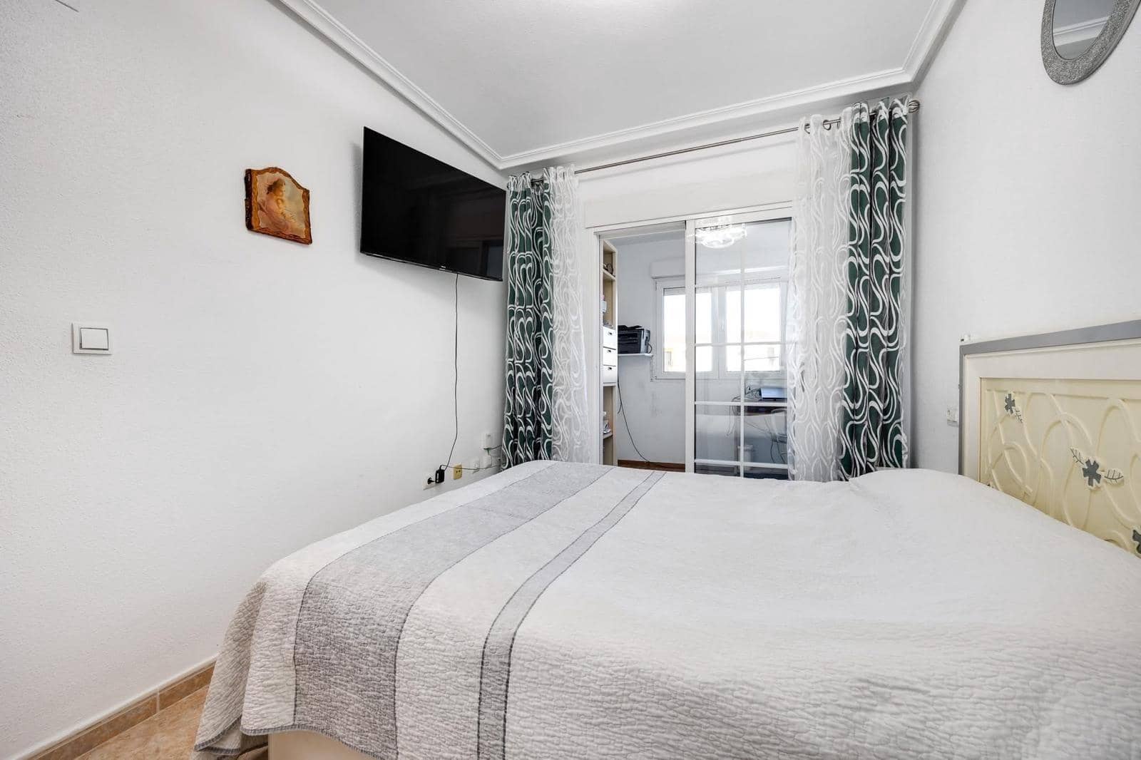 3 slaapkamer Appartement te koop in Torrevieja met zwembad garage - € 249.900 (Ref: 9656274)