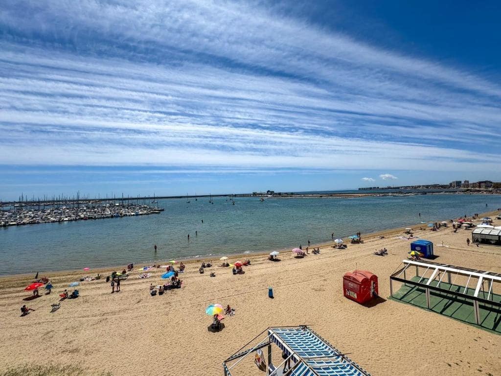 Piso de 2 habitaciones en Torrevieja en venta con piscina - 169.000 € (Ref: 9670886)