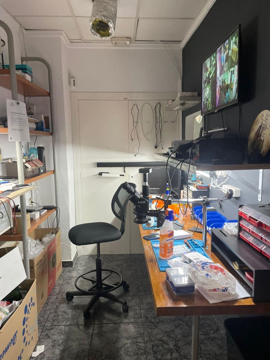 Local Commercial à louer à Torrevieja - 850 € (Ref: 9686752)