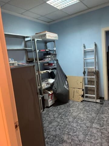 Local Commercial à louer à Playa de los Locos, Torrevieja - 850 € (Ref: 9686752)