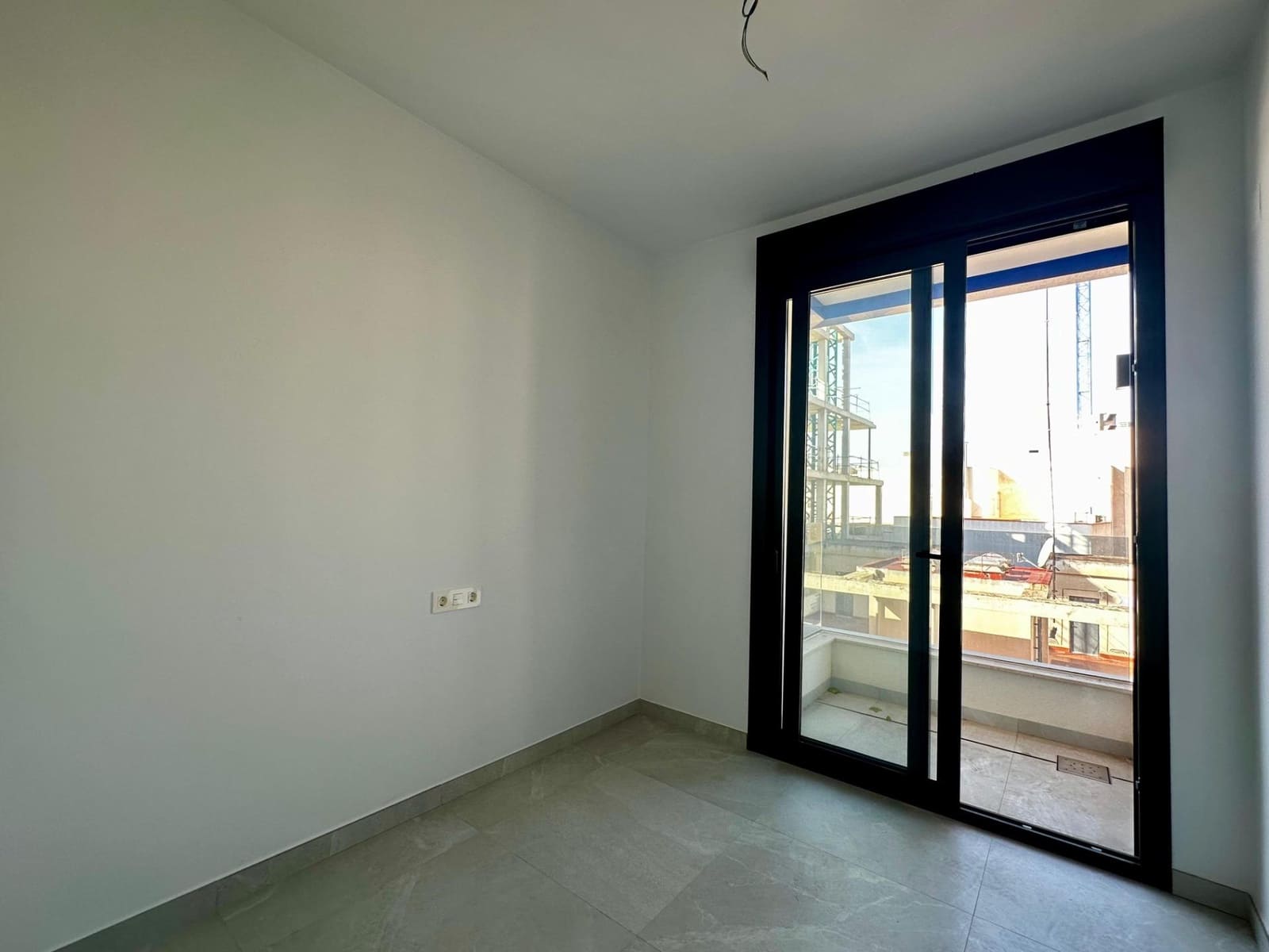 2 quarto Apartamento para venda em Torrevieja com piscina - 280 000 € (Ref: 9702105)