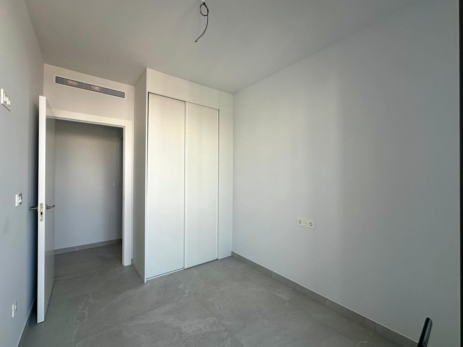 2 quarto Apartamento para venda em Torrevieja com piscina - 280 000 € (Ref: 9702105)