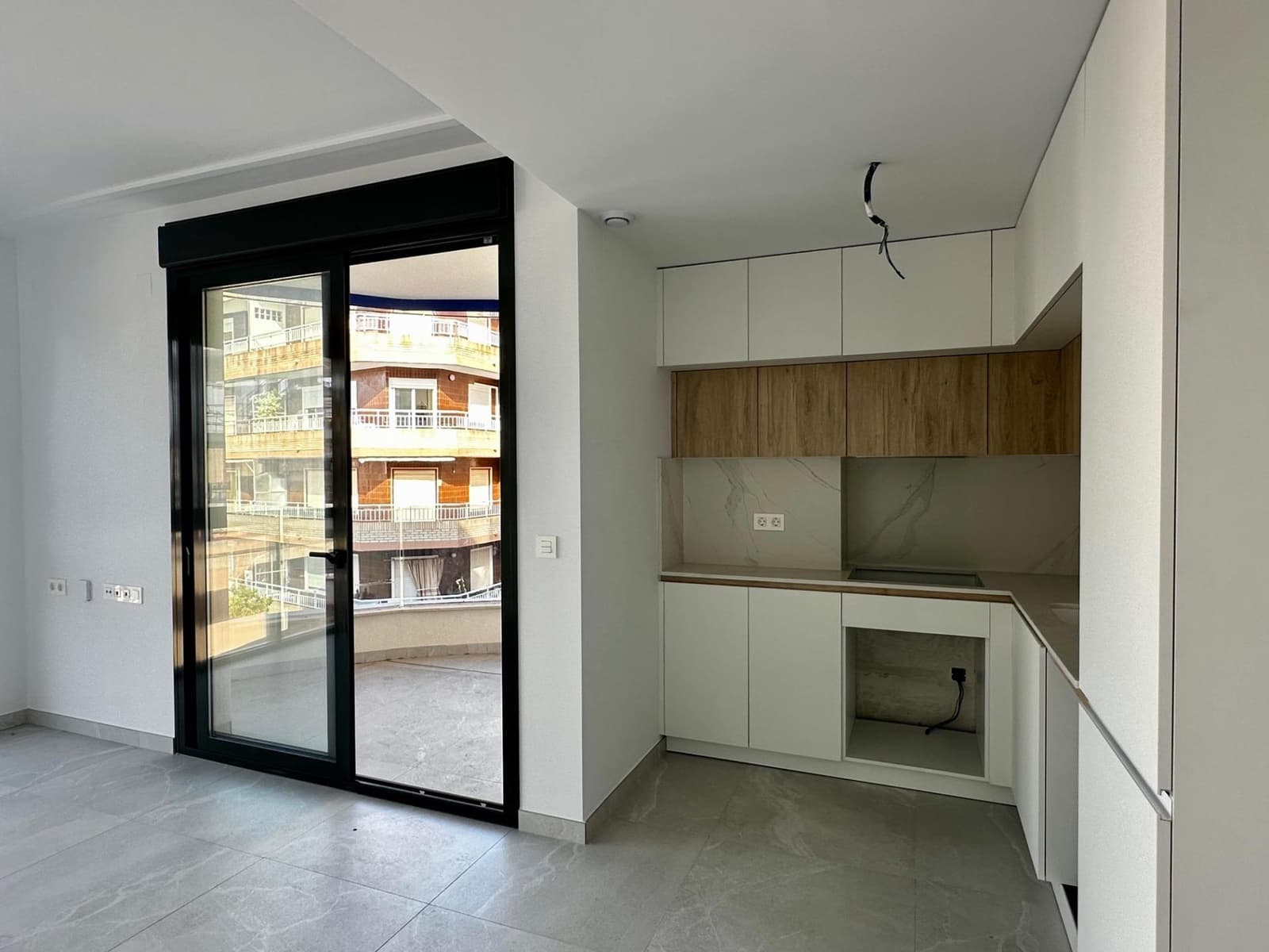 2 quarto Apartamento para venda em Torrevieja com piscina - 280 000 € (Ref: 9702105)