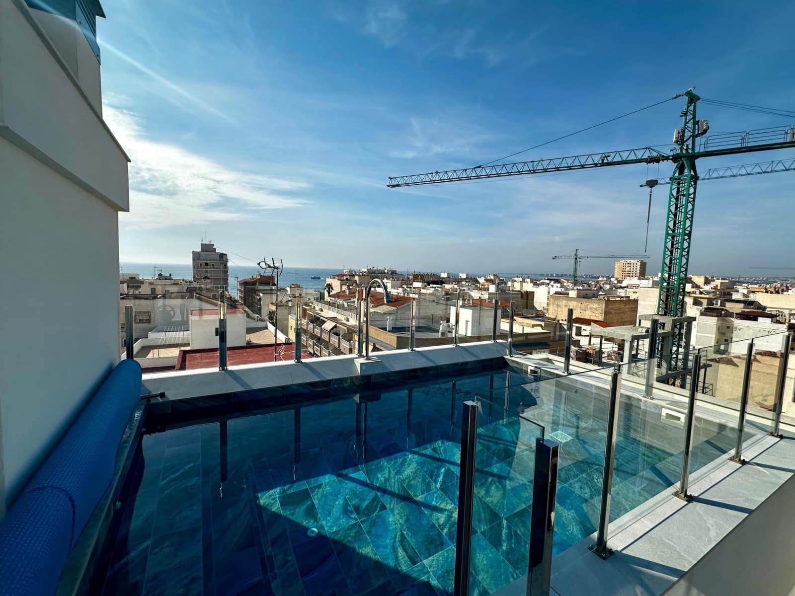 2 quarto Apartamento para venda em Torrevieja com piscina - 280 000 € (Ref: 9702105)