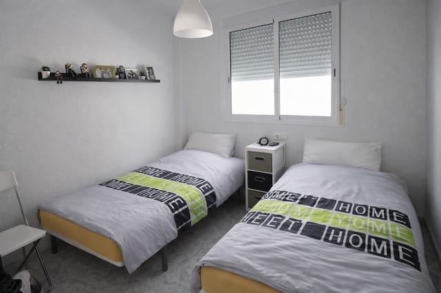 Bungalow de 2 habitaciones en Algorfa en venta con piscina garaje - 175.000 € (Ref: 9735762)