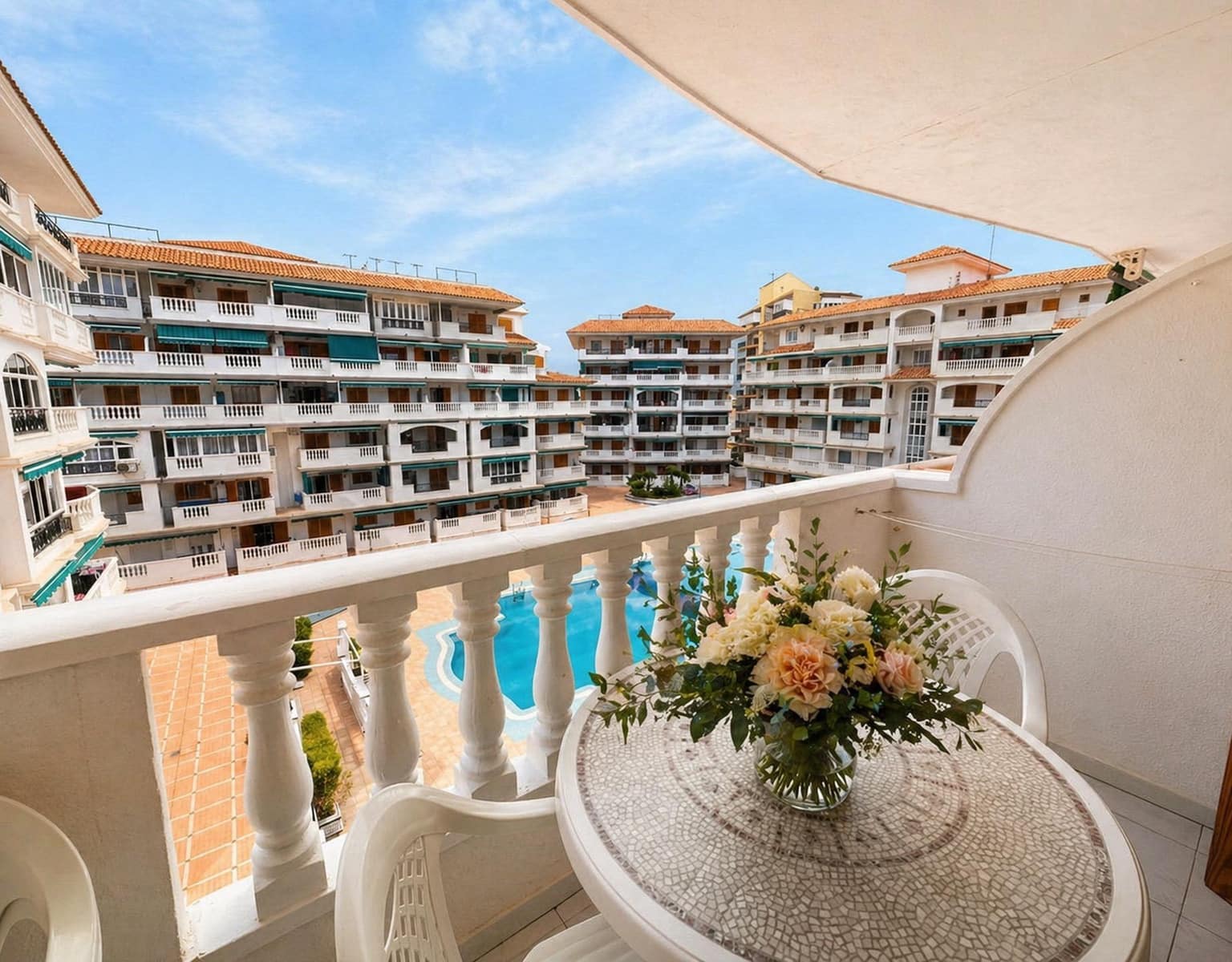1 Zimmer Apartment zu verkaufen in Torrevieja mit Pool - 155.000 € (Ref: 9806632)