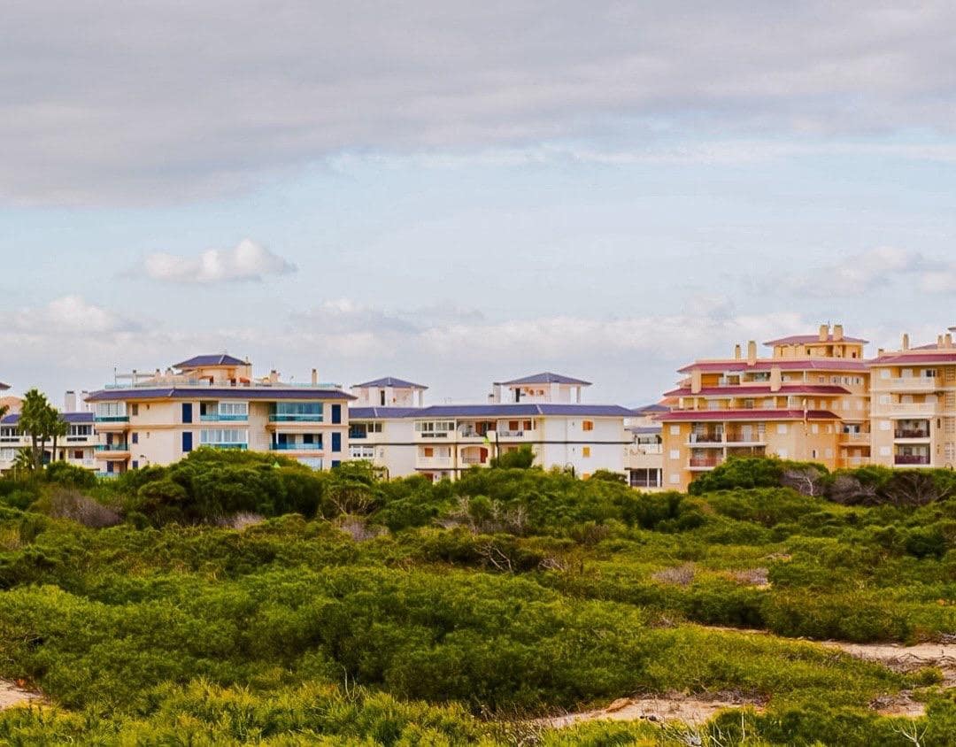 1 Zimmer Apartment zu verkaufen in Torrevieja mit Pool - 155.000 € (Ref: 9806632)