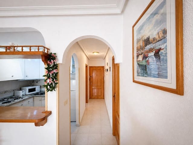 1 Zimmer Apartment zu verkaufen in Torrevieja mit Pool - 155.000 € (Ref: 9806632)
