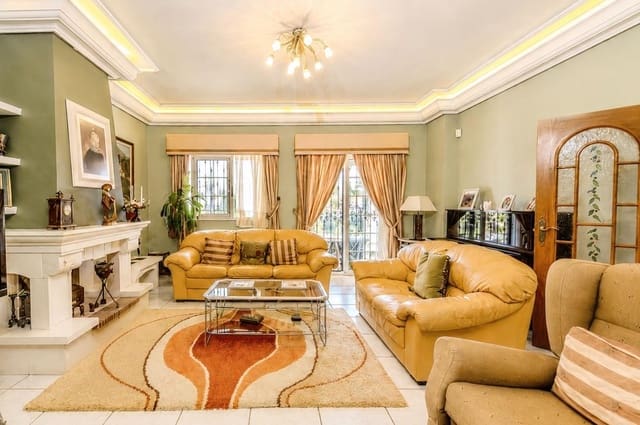 6 chambre Villa/Maison à vendre à Torrevieja avec piscine garage - 950 000 € (Ref: 9814399)
