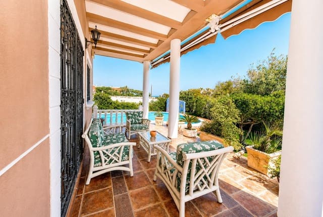 6 chambre Villa/Maison à vendre à Torrevieja avec piscine garage - 950 000 € (Ref: 9814399)