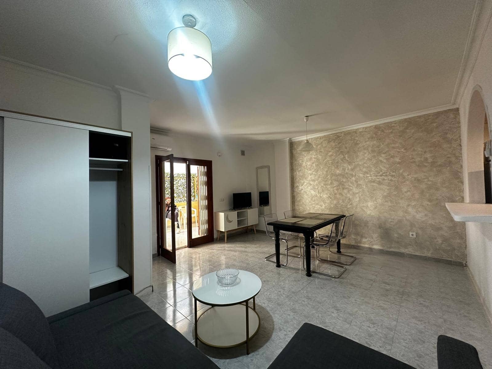 2 Zimmer Apartment zu verkaufen in Torrevieja - 140.000 € (Ref: 9816028)