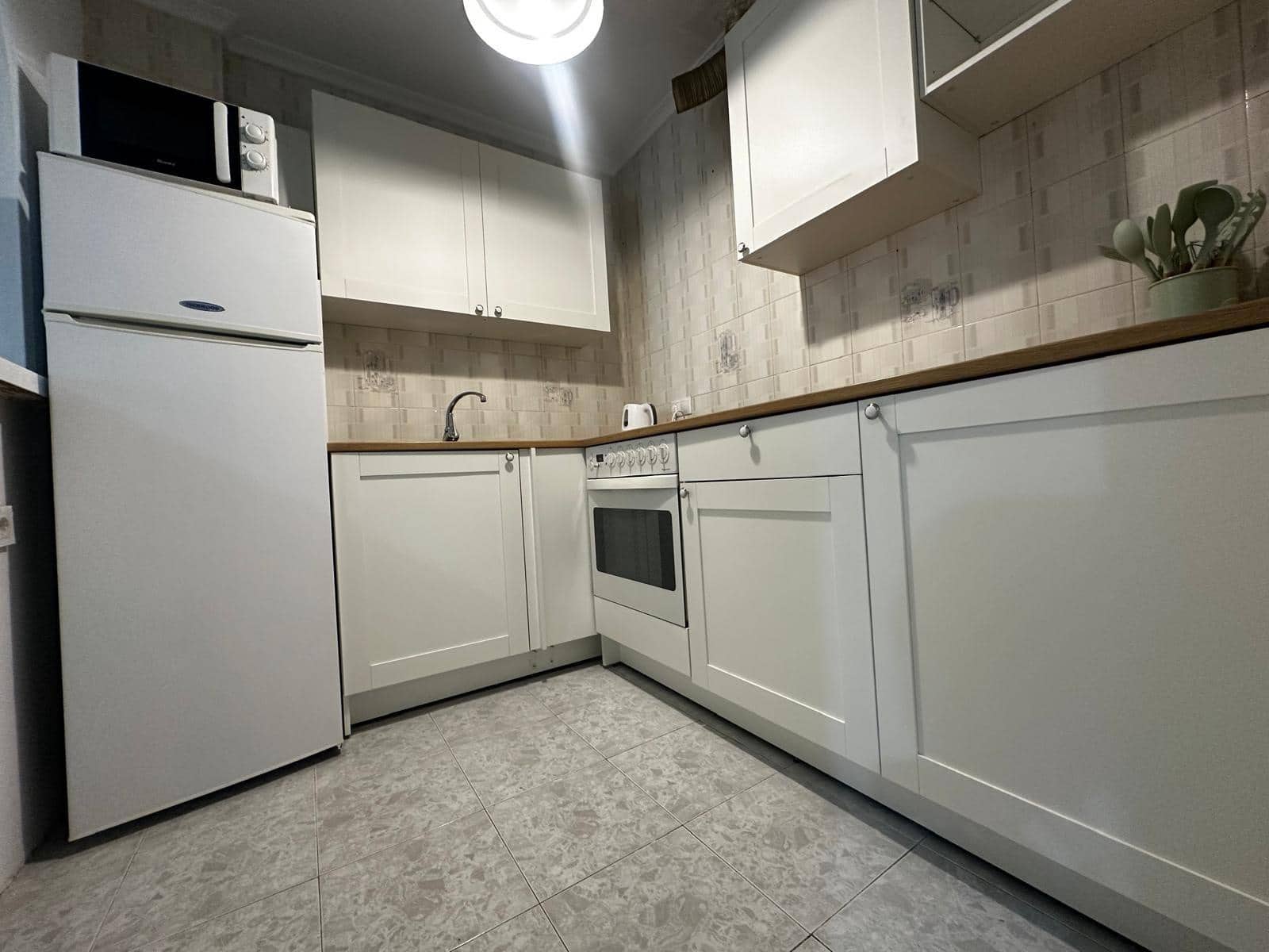 2 Zimmer Apartment zu verkaufen in Torrevieja - 140.000 € (Ref: 9816028)