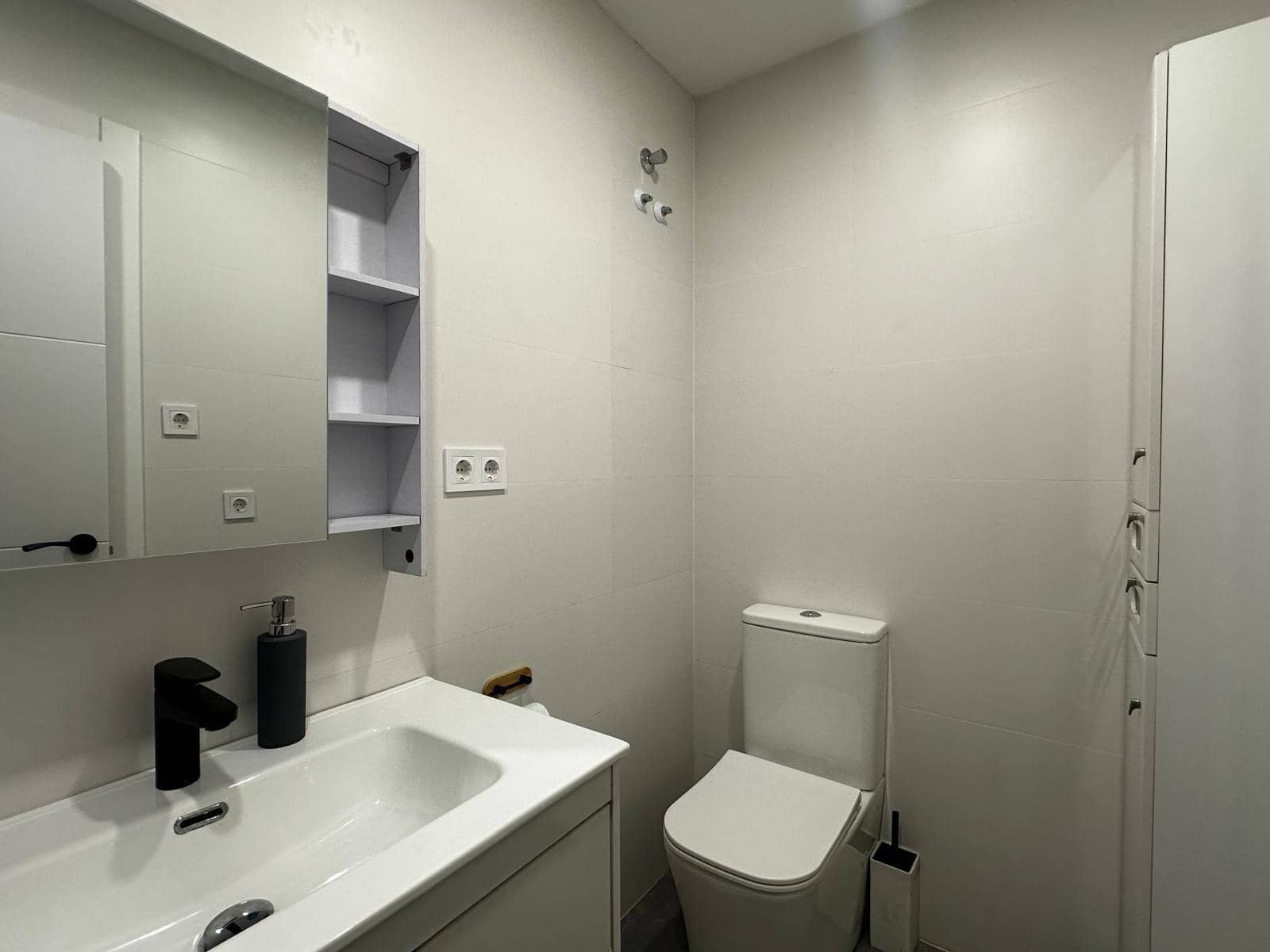 2 Zimmer Apartment zu verkaufen in Torrevieja - 140.000 € (Ref: 9816028)