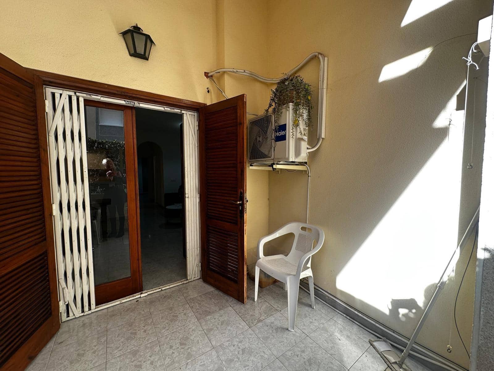 2 Zimmer Apartment zu verkaufen in Torrevieja - 140.000 € (Ref: 9816028)