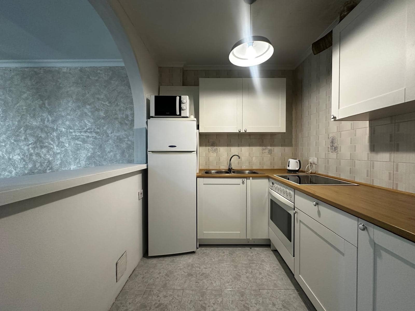 2 Zimmer Apartment zu verkaufen in Torrevieja - 140.000 € (Ref: 9816028)