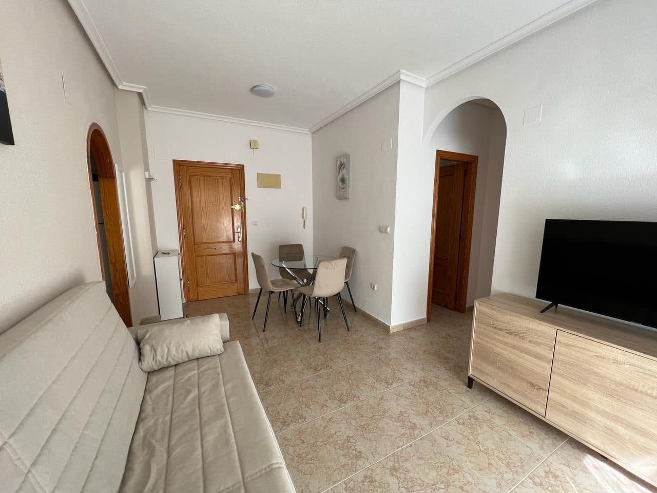 1 bedroom Apartment for holiday rental in Torrevieja - € 700 (Ref: 9818039)