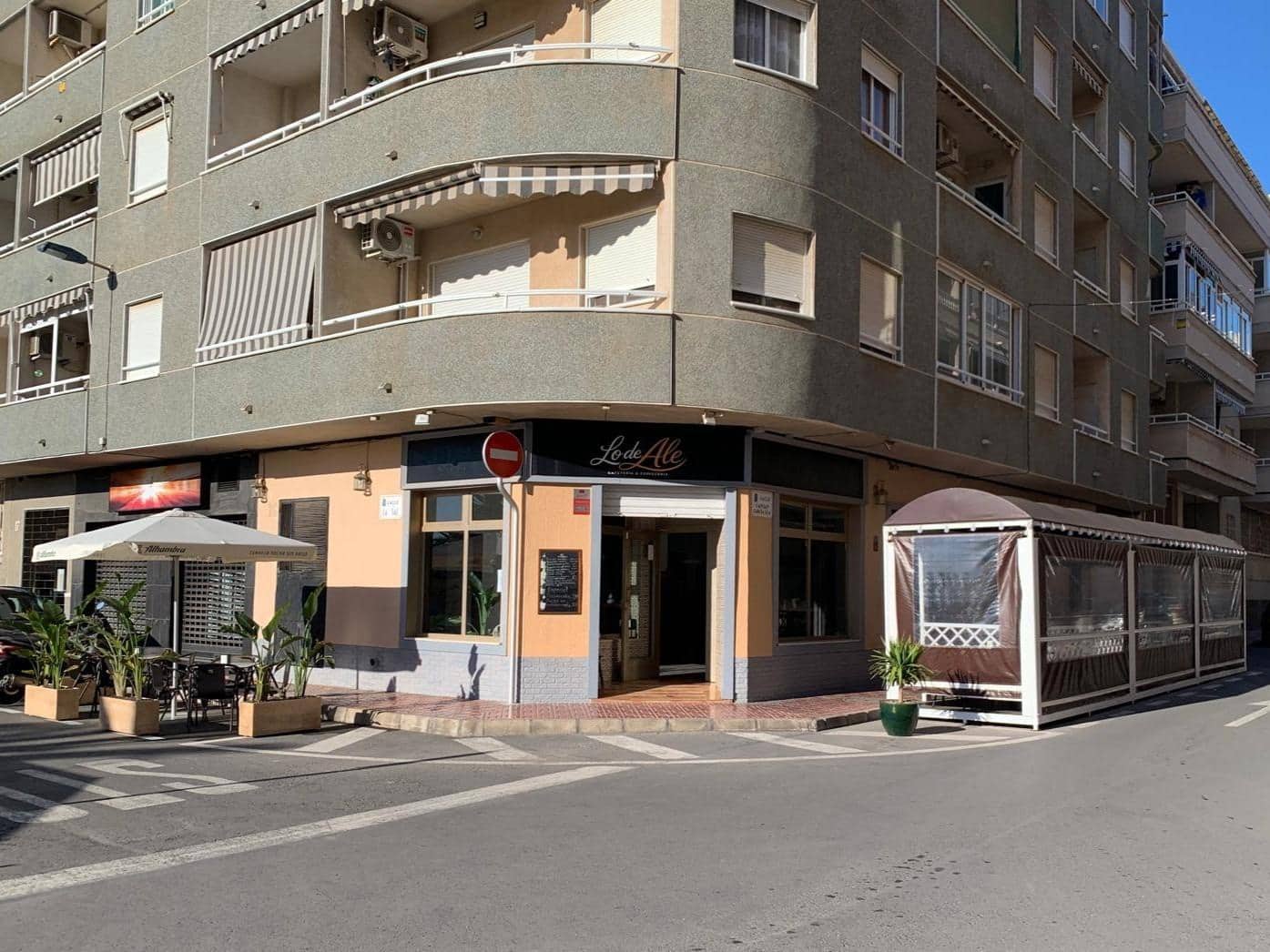 2 quarto Comercial para venda em Torrevieja - 43 000 € (Ref: 9823078)