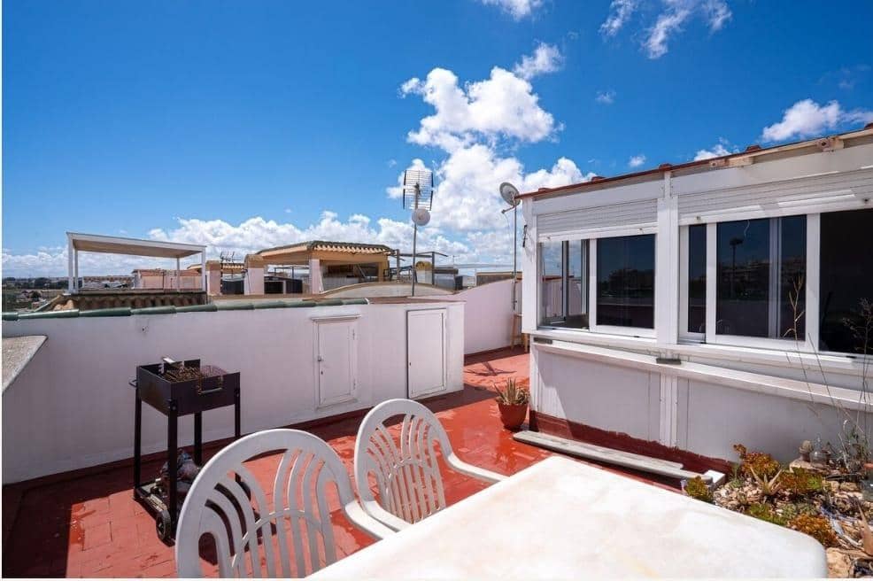 2 makuuhuone Rivitalo lomavuokrausta paikassa Torrevieja mukana uima-altaan - 560 € (Ref: 9843710)