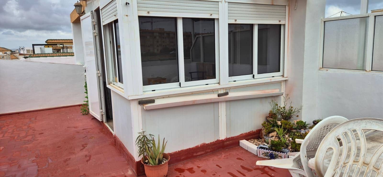 2 makuuhuone Rivitalo lomavuokrausta paikassa Torrevieja mukana uima-altaan - 560 € (Ref: 9843710)