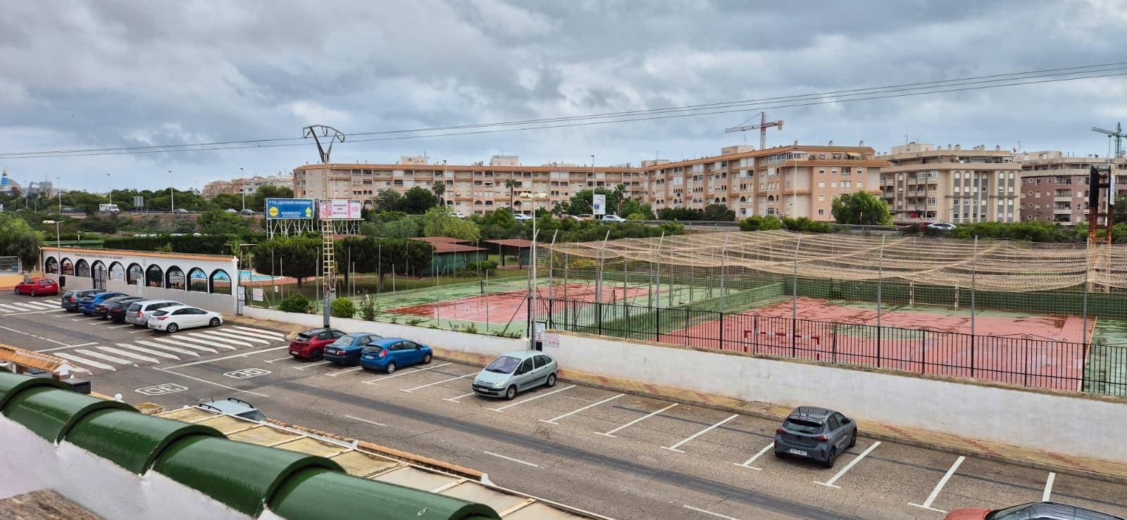 2 makuuhuone Rivitalo lomavuokrausta paikassa Torrevieja mukana uima-altaan - 560 € (Ref: 9843710)