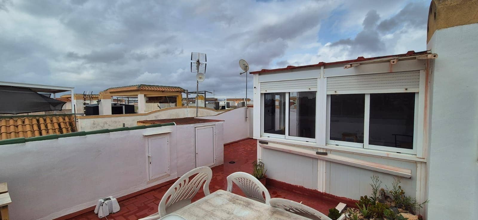 2 makuuhuone Rivitalo lomavuokrausta paikassa Torrevieja mukana uima-altaan - 560 € (Ref: 9843710)