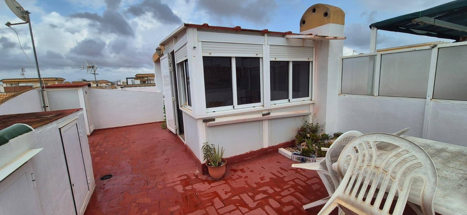 2 makuuhuone Rivitalo lomavuokrausta paikassa Torrevieja mukana uima-altaan - 560 € (Ref: 9843710)
