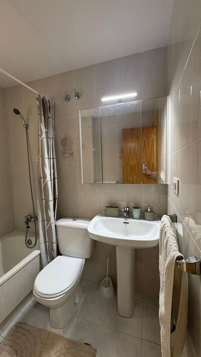 2 bedroom Apartment for holiday rental in Torrevieja - € 560 (Ref: 9846618)
