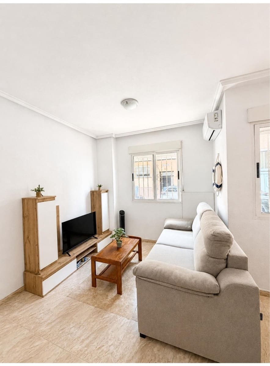 1 quarto Apartamento para venda em Torrevieja - 99 000 € (Ref: 9846620)