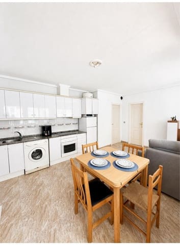 1 chambre Appartement à vendre à Playa de los Locos, Torrevieja - 99 000 € (Ref: 9846620)
