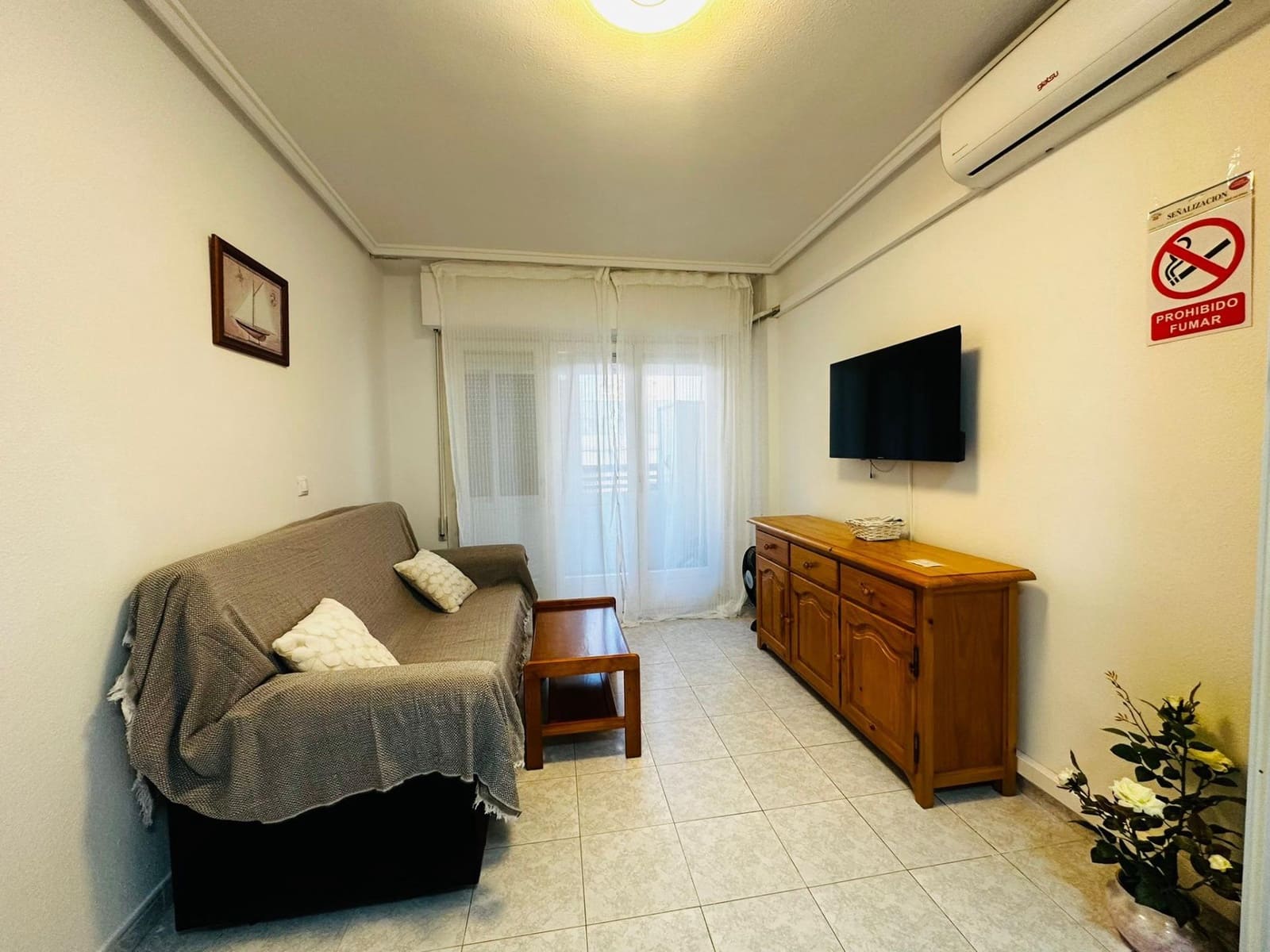 1 sovrum Lägenhet för semesterbostäder i Torrevieja med pool - 420 € (Ref: 9865383)