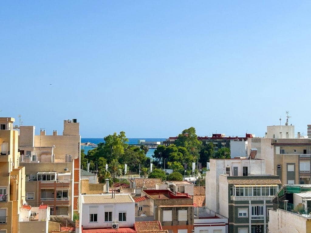 3 quarto Penthouse para venda em Torrevieja - 199 000 € (Ref: 9890560)
