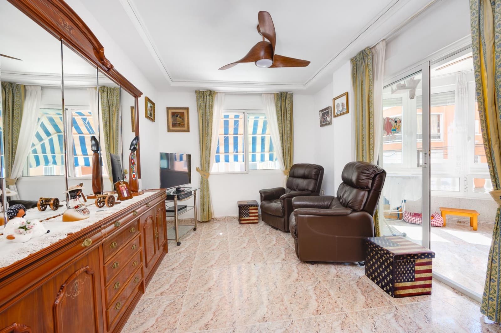 3 Zimmer Apartment zu verkaufen in Torrevieja - 179.900 € (Ref: 9911220)