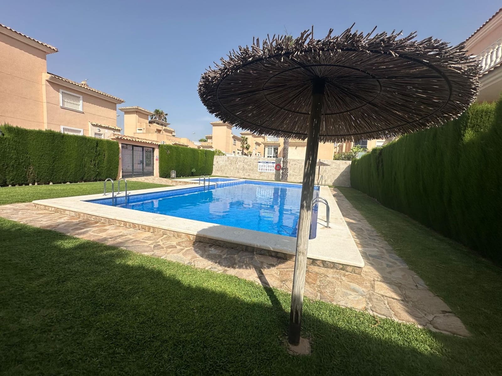 3 bedroom Villa for sale in Orihuela Costa with pool - € 362,000 (Ref: 9917197)