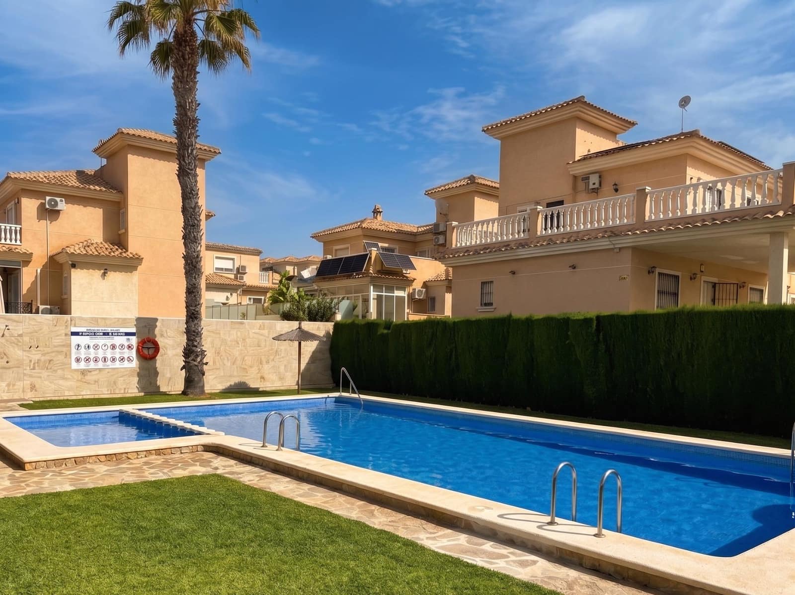 3 slaapkamer Villa te koop in Orihuela Costa met zwembad - € 349.965 (Ref: 9917197)
