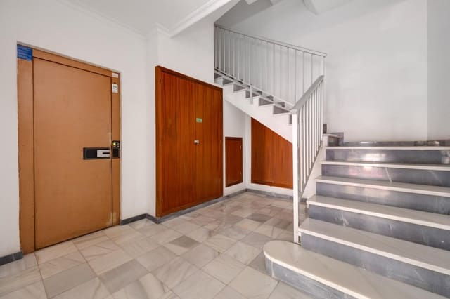 2 sovrum Lägenhet till salu i Torrevieja - 129 000 € (Ref: 9948089)
