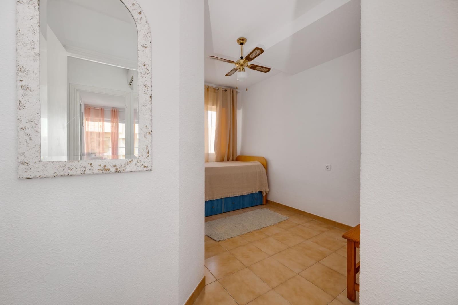 2 bedroom Apartment for sale in Torrevieja - € 129,000 (Ref: 9948089)