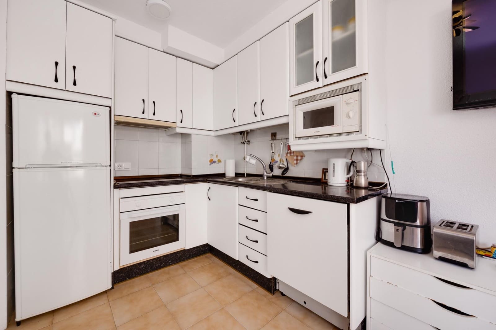 2 bedroom Apartment for sale in Torrevieja - € 129,000 (Ref: 9948089)