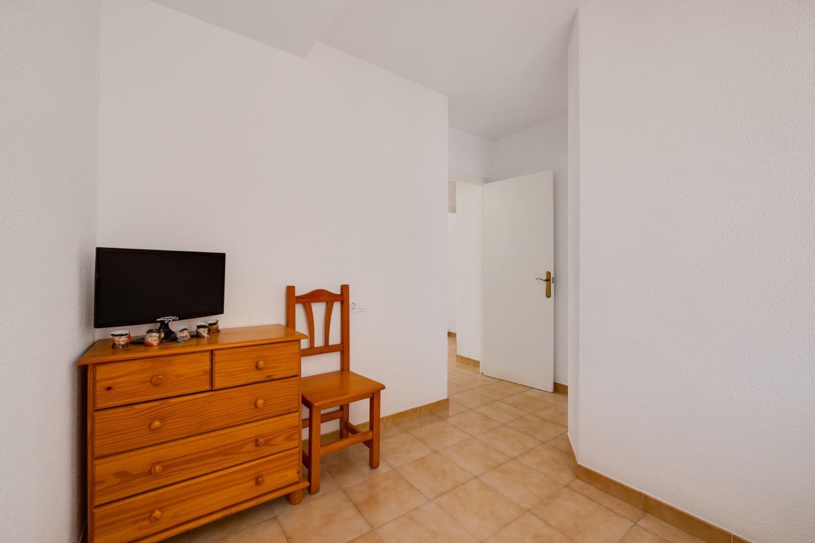 2 bedroom Apartment for sale in Torrevieja - € 129,000 (Ref: 9948089)