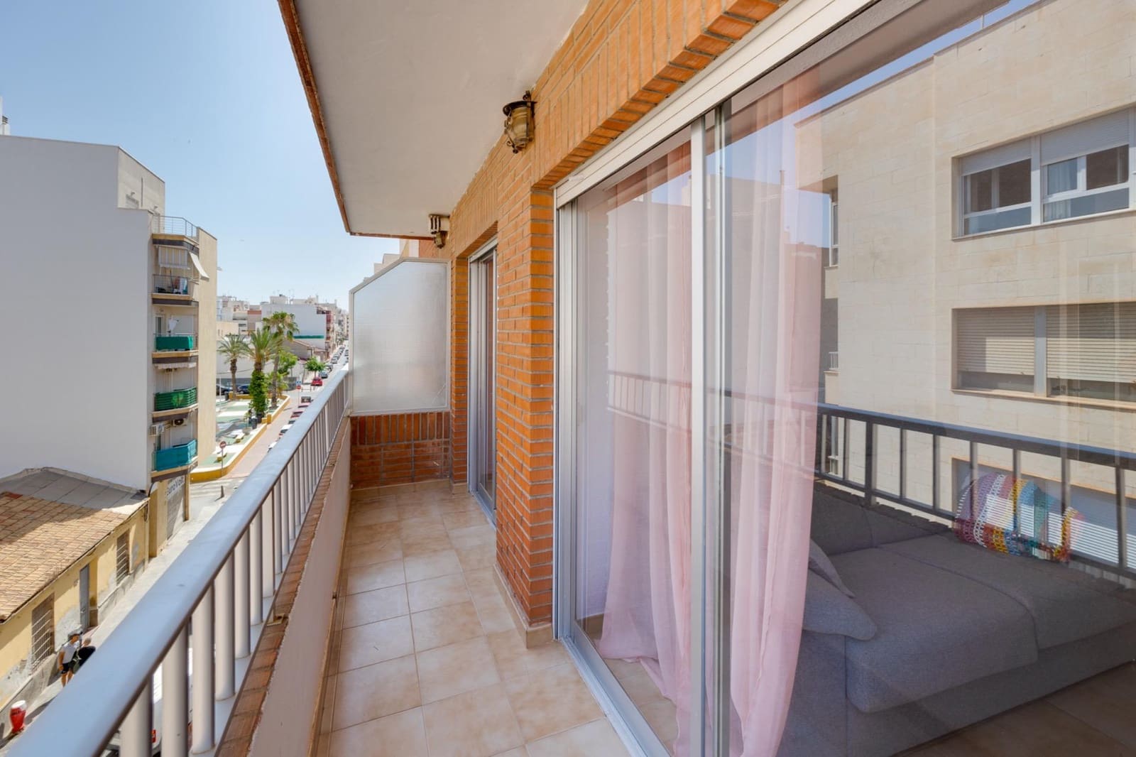 2 bedroom Apartment for sale in Torrevieja - € 129,000 (Ref: 9948089)