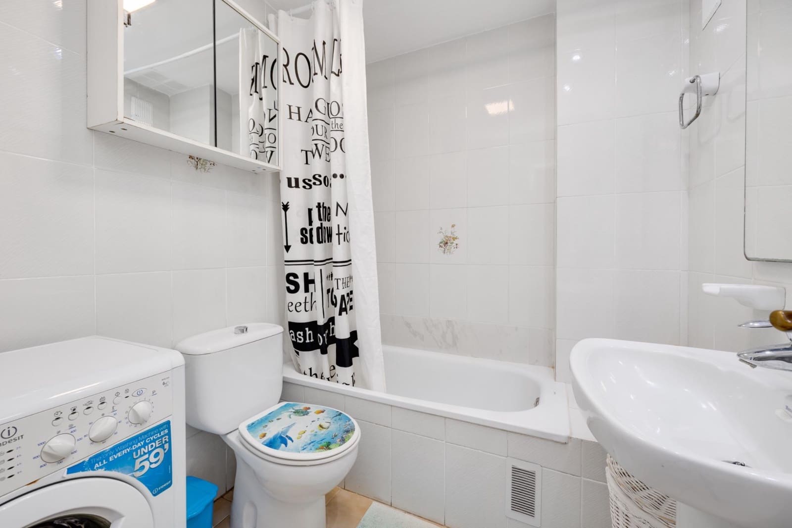 2 bedroom Apartment for sale in Torrevieja - € 129,000 (Ref: 9948089)