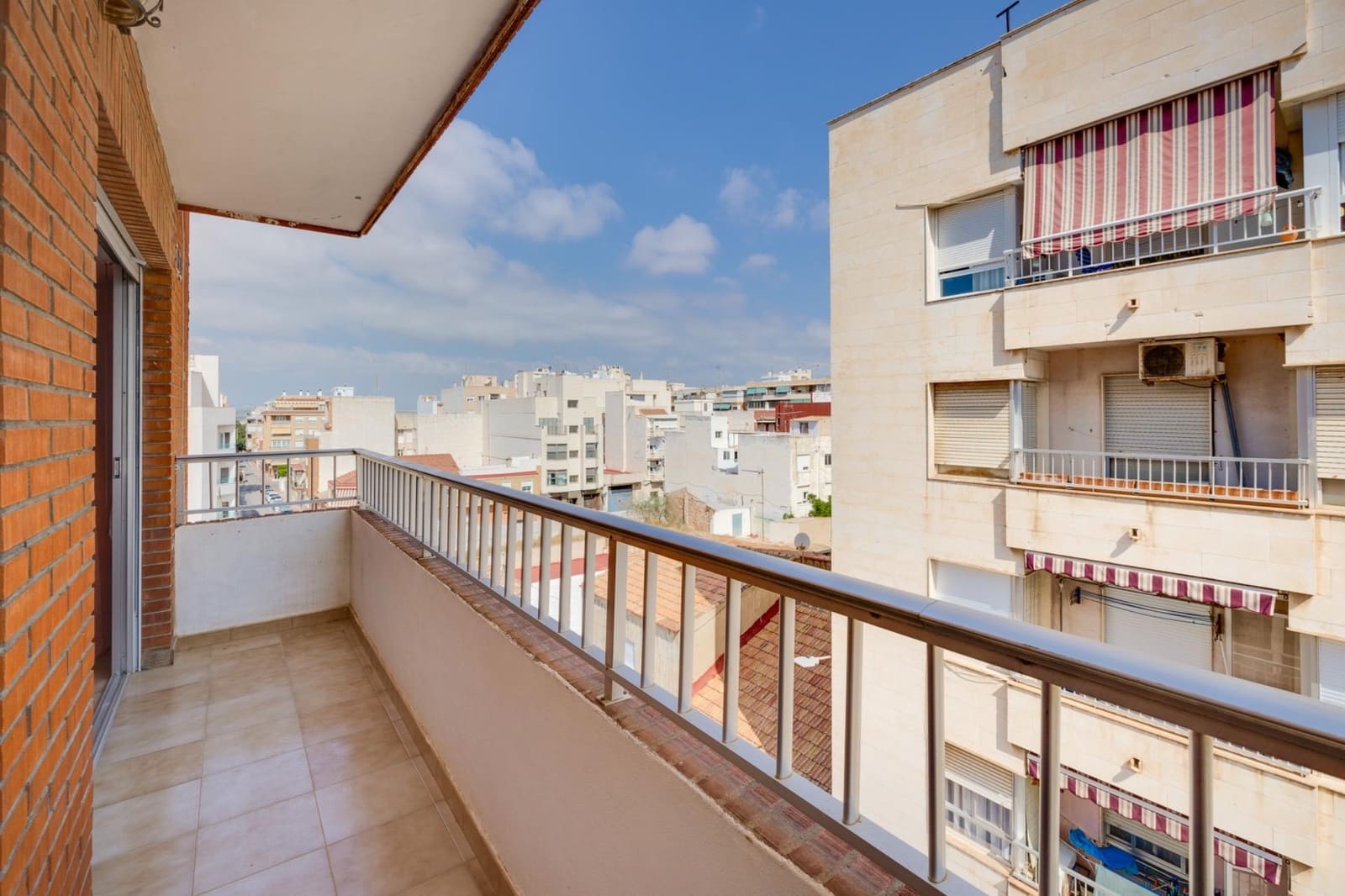 2 bedroom Apartment for sale in Torrevieja - € 129,000 (Ref: 9948089)