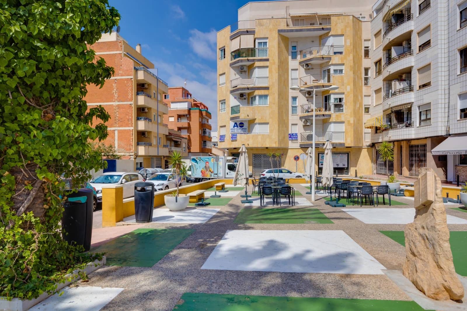 2 bedroom Apartment for sale in Torrevieja - € 129,000 (Ref: 9948089)