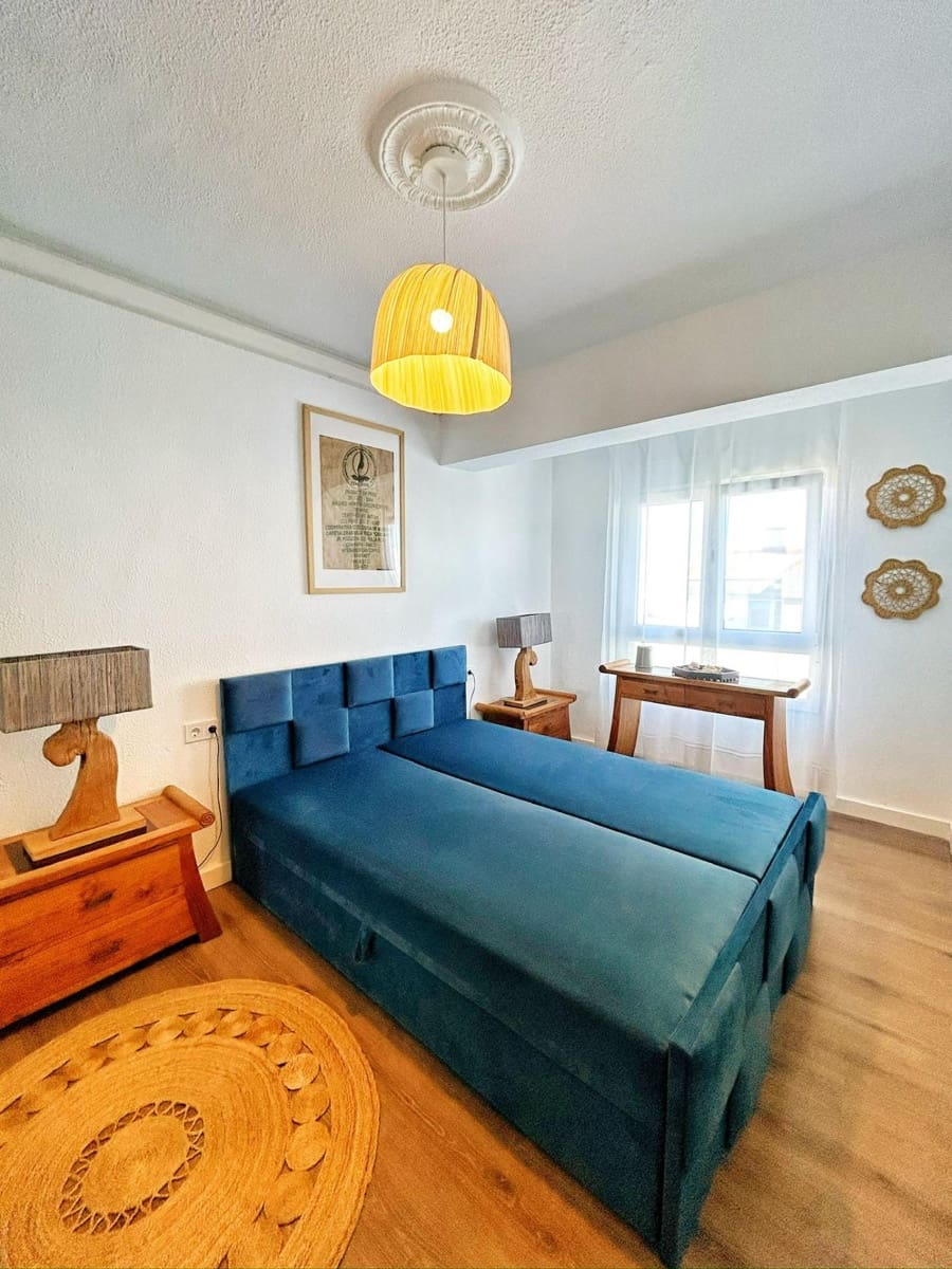 Apartamento de 6 habitaciones en Torrevieja en venta - 238.000 € (Ref: 9948090)